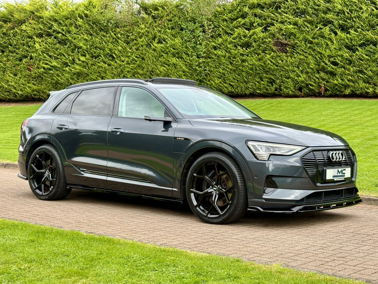 2020 AUDI E-TRON 55 Launch Edition SUV 5dr Electric Auto quattro 95kWh (408 ps) - vehicle photo 5 for sale on PureCar