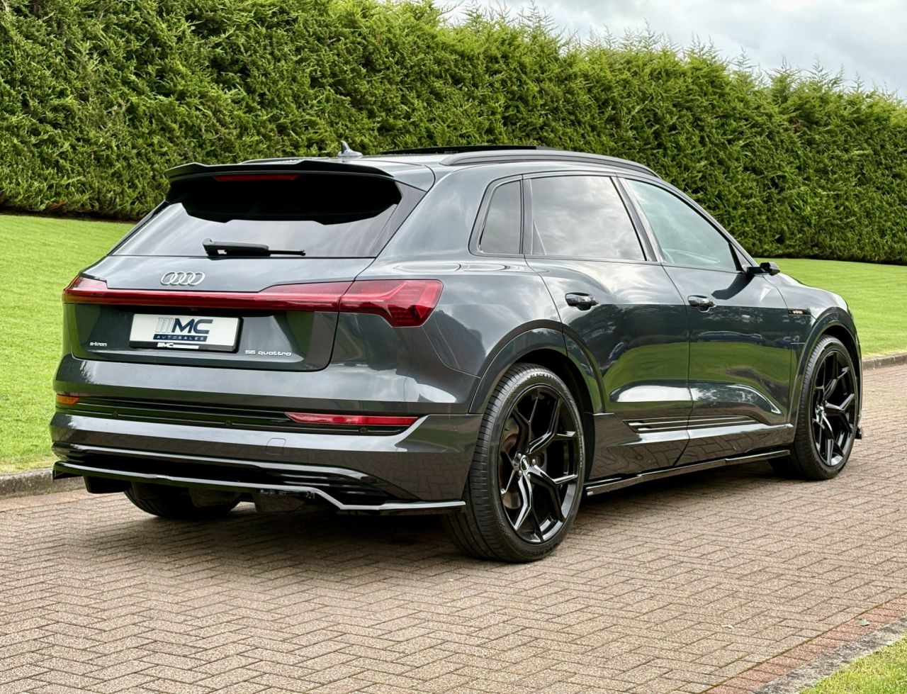 2020 AUDI E-TRON 55 Launch Edition SUV 5dr Electric Auto quattro 95kWh (408 ps) - vehicle photo 3 for sale on PureCar