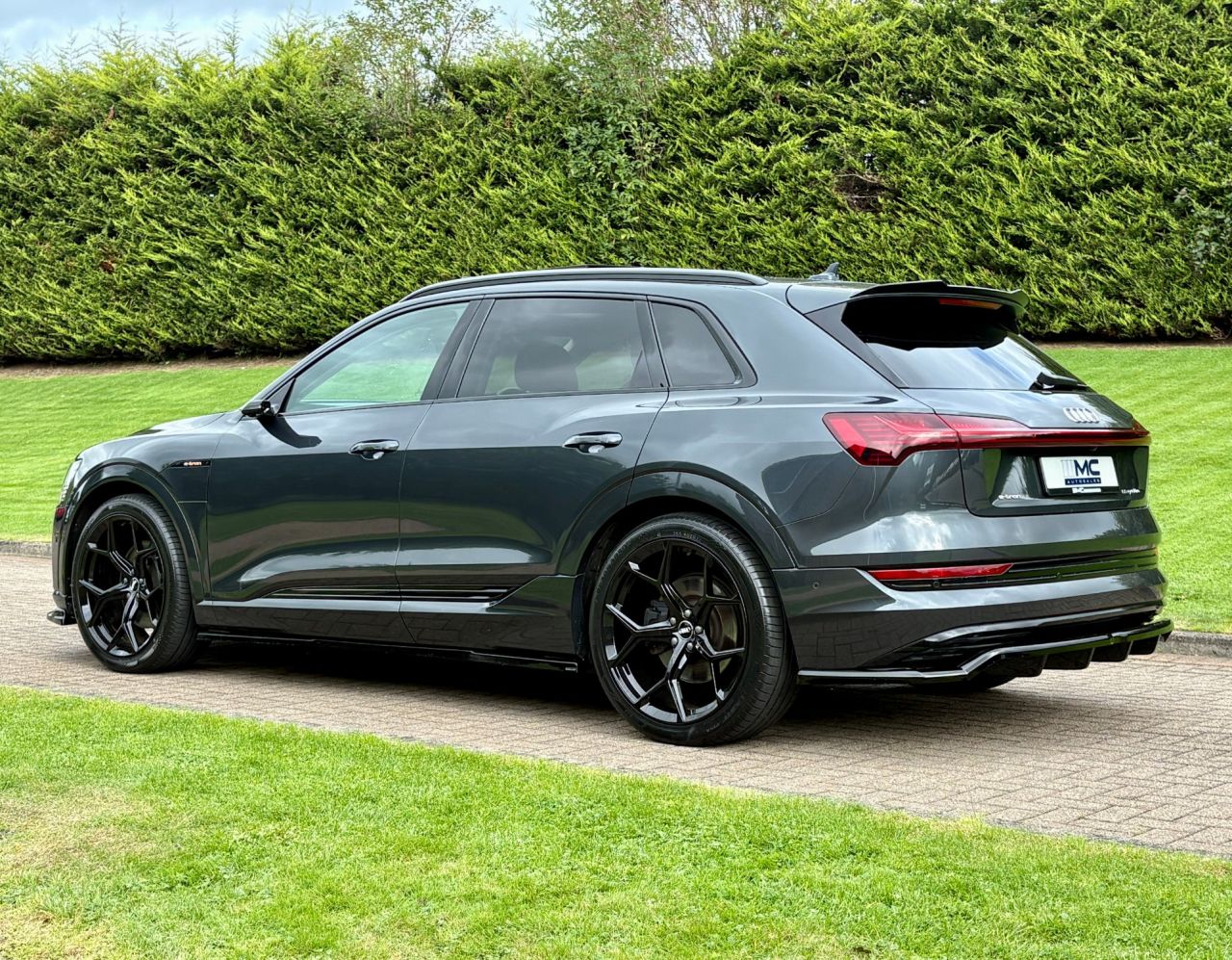 2020 AUDI E-TRON 55 Launch Edition SUV 5dr Electric Auto quattro 95kWh (408 ps) - vehicle photo 6 for sale on PureCar