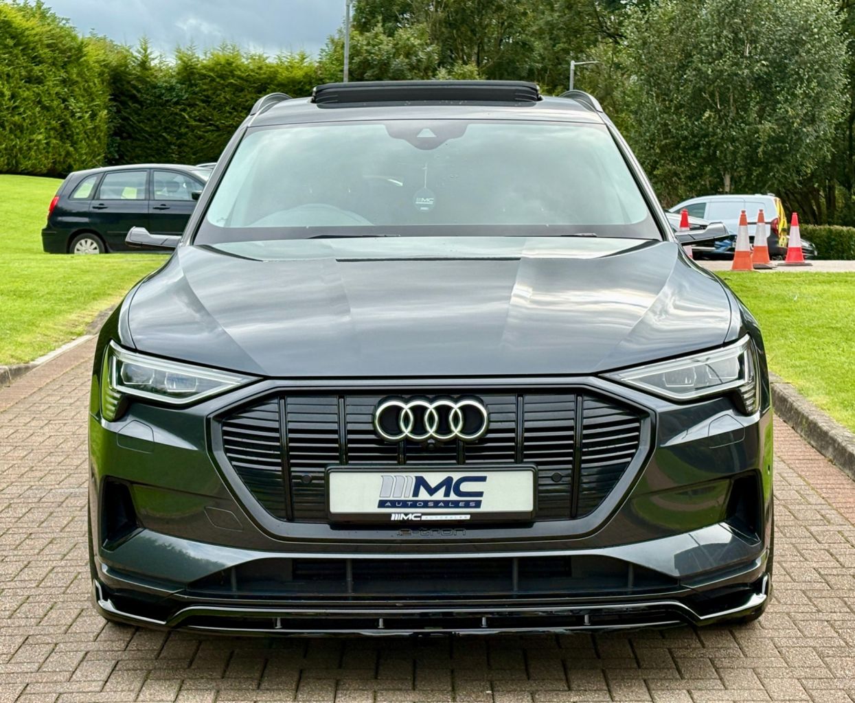 2020 AUDI E-TRON 55 Launch Edition SUV 5dr Electric Auto quattro 95kWh (408 ps) - vehicle photo 10 for sale on PureCar