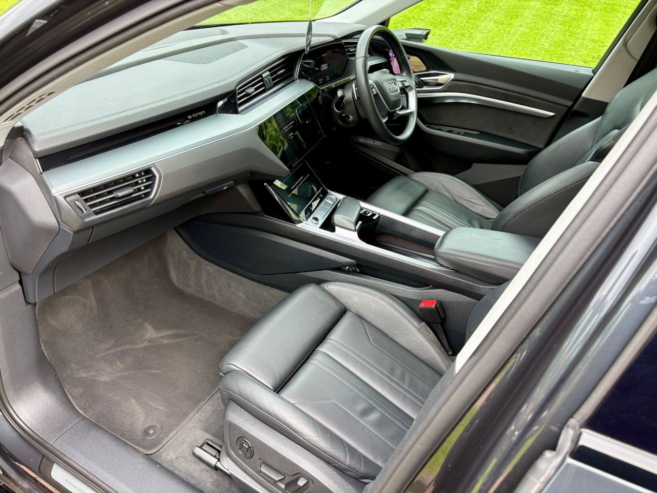 2020 AUDI E-TRON 55 Launch Edition SUV 5dr Electric Auto quattro 95kWh (408 ps) - vehicle photo 11 for sale on PureCar
