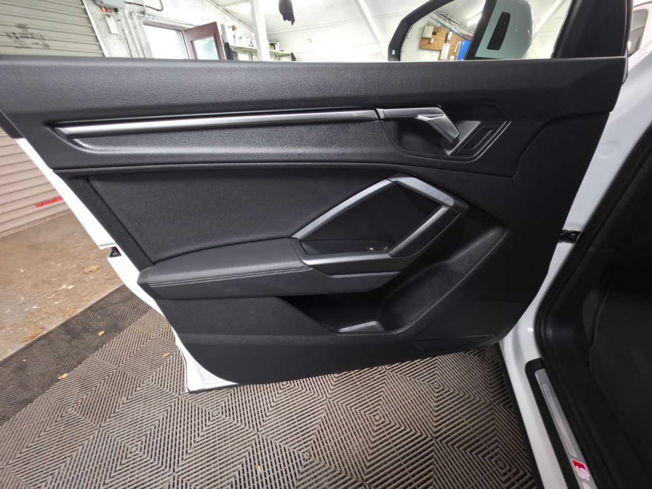 2020 AUDI Q3 2.0 TDI 35 S line SUV 5dr Diesel S Tronic Euro 6 (s/s) (150 ps) Spacious Bo - vehicle photo 13 for sale on PureCar
