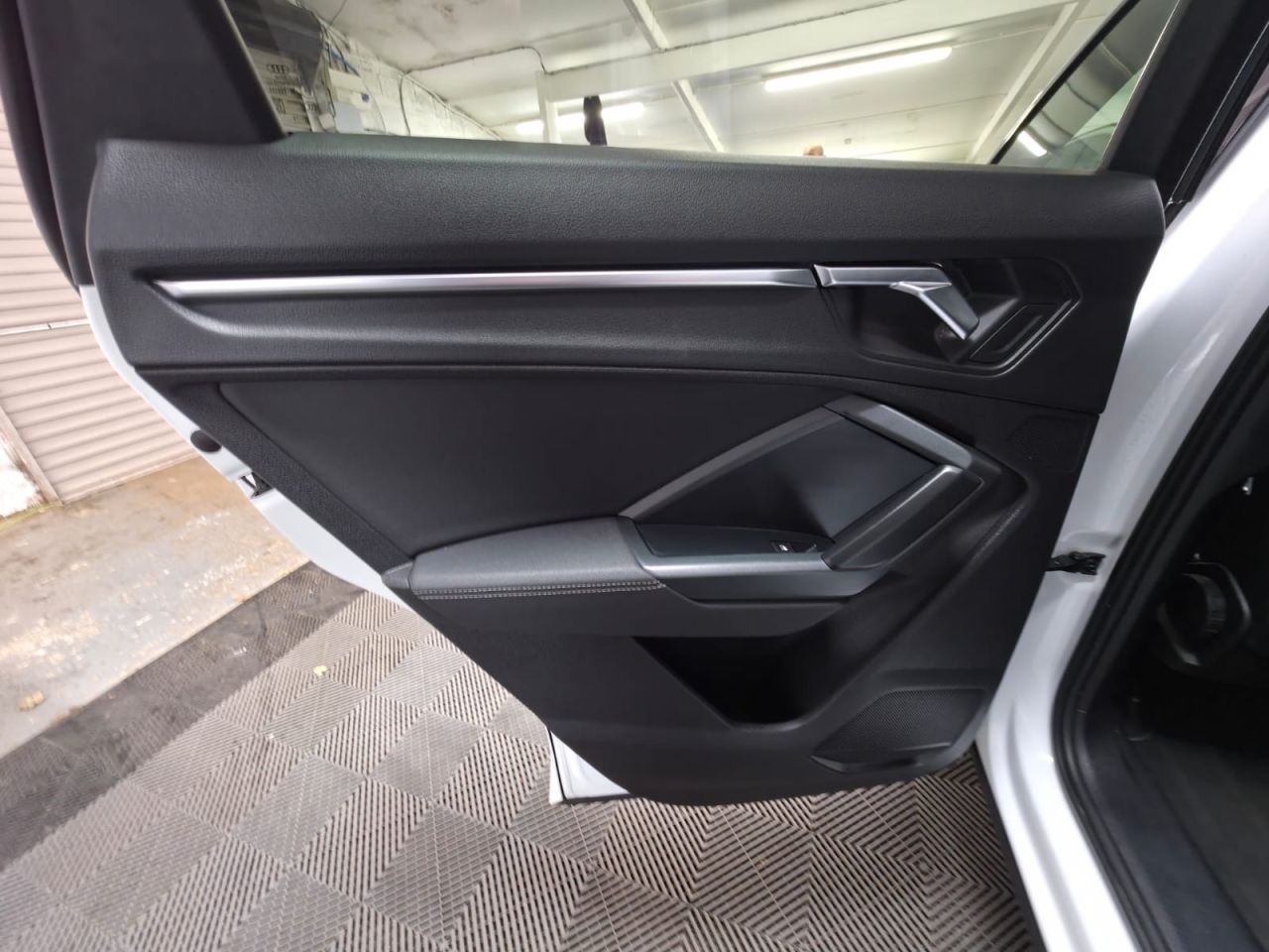 2020 AUDI Q3 2.0 TDI 35 S line SUV 5dr Diesel S Tronic Euro 6 (s/s) (150 ps) Spacious Bo - vehicle photo 15 for sale on PureCar