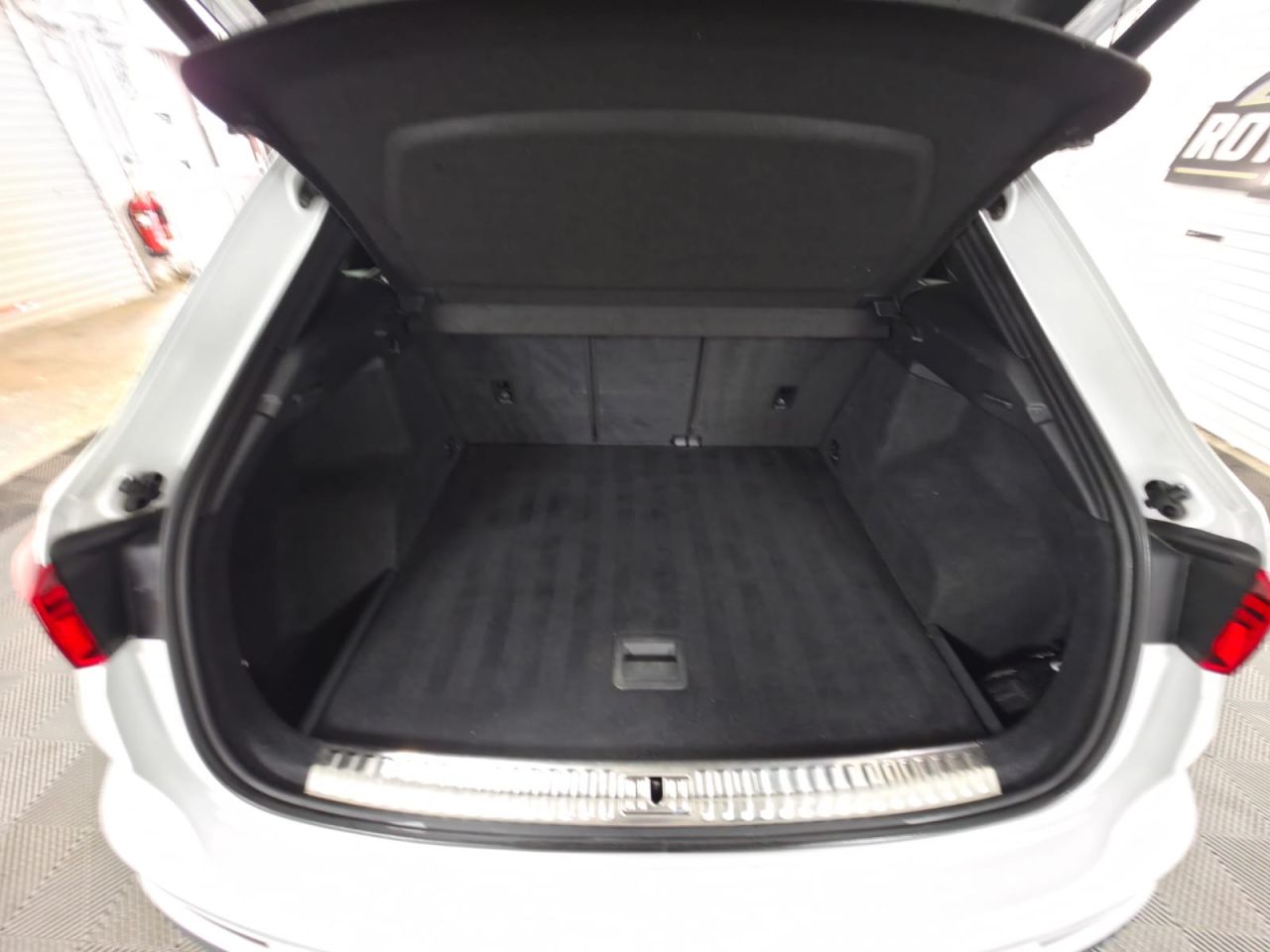 2020 AUDI Q3 2.0 TDI 35 S line SUV 5dr Diesel S Tronic Euro 6 (s/s) (150 ps) Spacious Bo - vehicle photo 16 for sale on PureCar