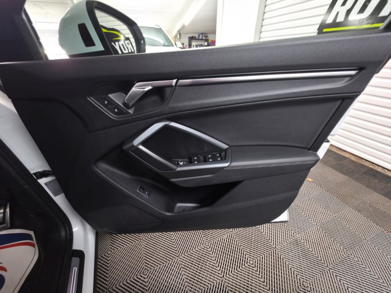 2020 AUDI Q3 2.0 TDI 35 S line SUV 5dr Diesel S Tronic Euro 6 (s/s) (150 ps) Spacious Bo - vehicle photo 21 for sale on PureCar