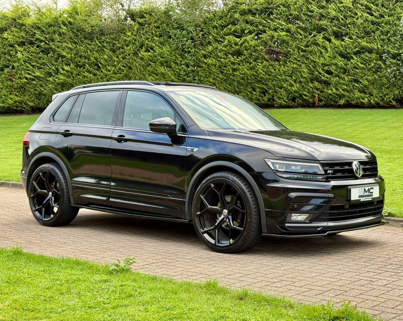 2018 VOLKSWAGEN TIGUAN 2.0 TDI R-Line SUV 5dr Diesel Manual Euro 6 (s/s) (150 ps) - vehicle photo 5 for sale on PureCar
