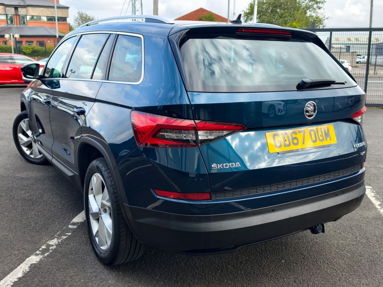 2018 SKODA KODIAQ 2.0 TDI Edition SUV 5dr Diesel DSG 4WD Euro 6 (s/s) (7 Seat) (190 ps) - vehicle photo 4 for sale on PureCar