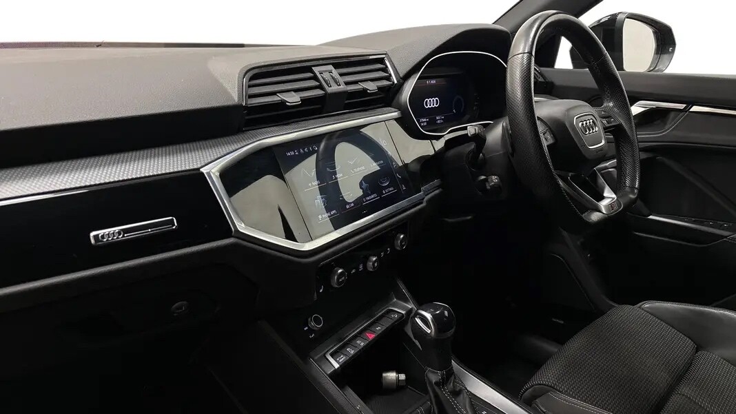 2022 AUDI Q3 2.0 TDI 35 Black Edition SUV 5dr Diesel S Tronic Euro 6 (s/s) (150 ps) - vehicle photo 2 for sale on PureCar