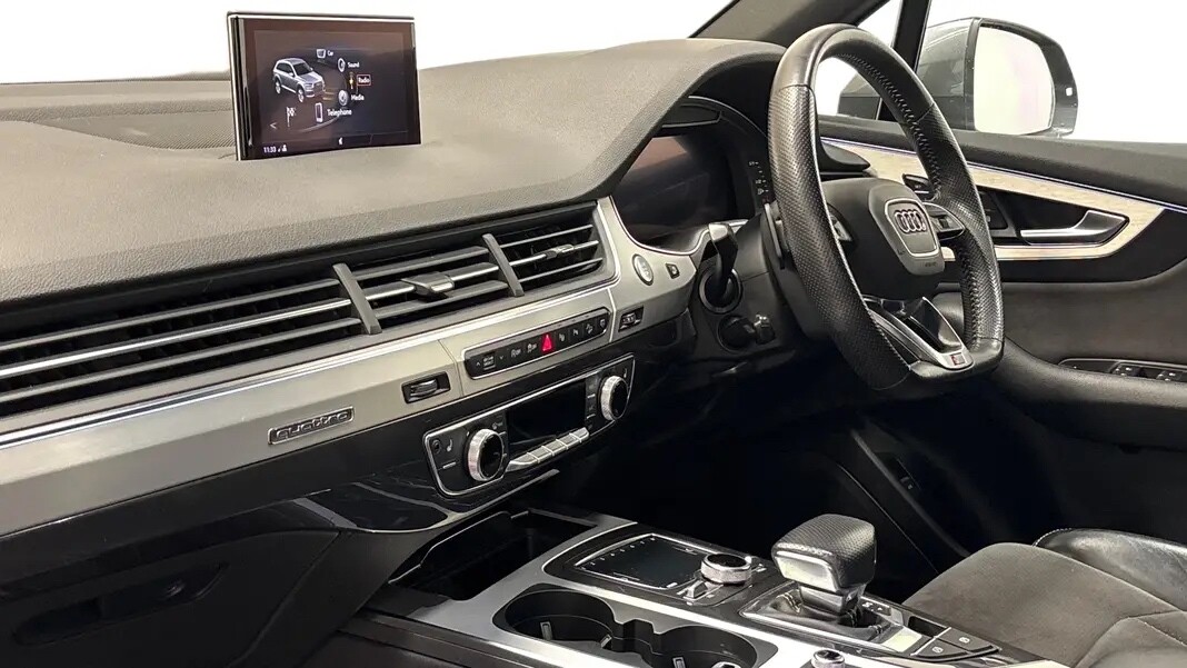 2019 AUDI Q7 S Line - vehicle photo 2 for sale on PureCar