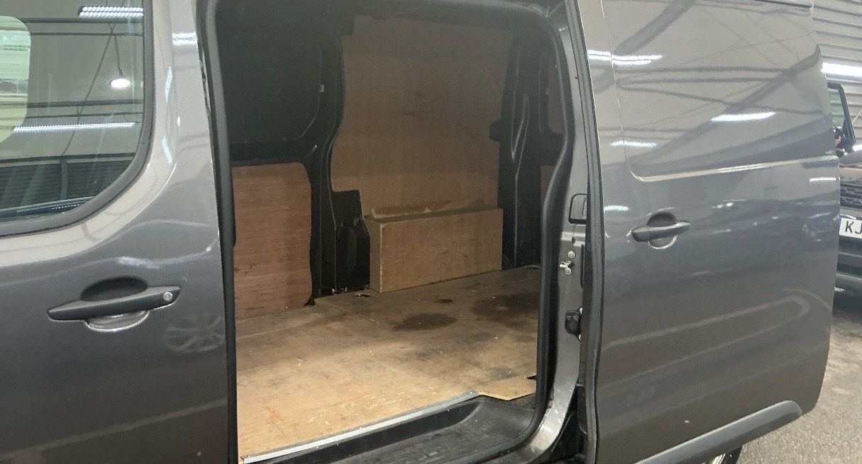 2023 CITROEN DISPATCH 1.5 BlueHDi 1000 Enterprise Edition M Panel Van 6dr Diesel Manual FWD 2 Eur - vehicle photo 7 for sale on PureCar