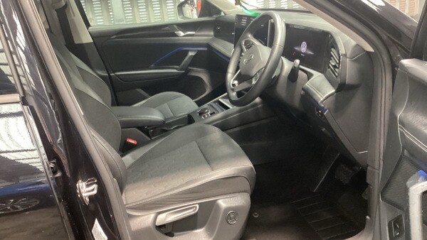 2024 VOLKSWAGEN TIGUAN 2.0 TDI Match SUV 5dr Diesel DSG Euro 6 (s/s) (150 ps) - vehicle photo 6 for sale on PureCar