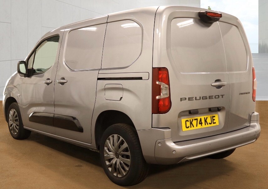2024 PEUGEOT PARTNER 1.5 BlueHDi 1000 Asphalt Standard Panel Van 5dr Diesel EAT8 SWB Euro 6 (s/s - vehicle photo 2 for sale on PureCar