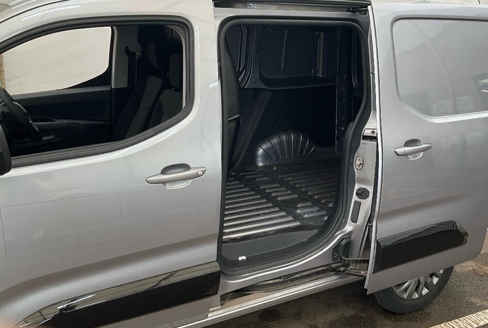 2024 PEUGEOT PARTNER 1.5 BlueHDi 1000 Asphalt Standard Panel Van 5dr Diesel EAT8 SWB Euro 6 (s/s - vehicle photo 5 for sale on PureCar
