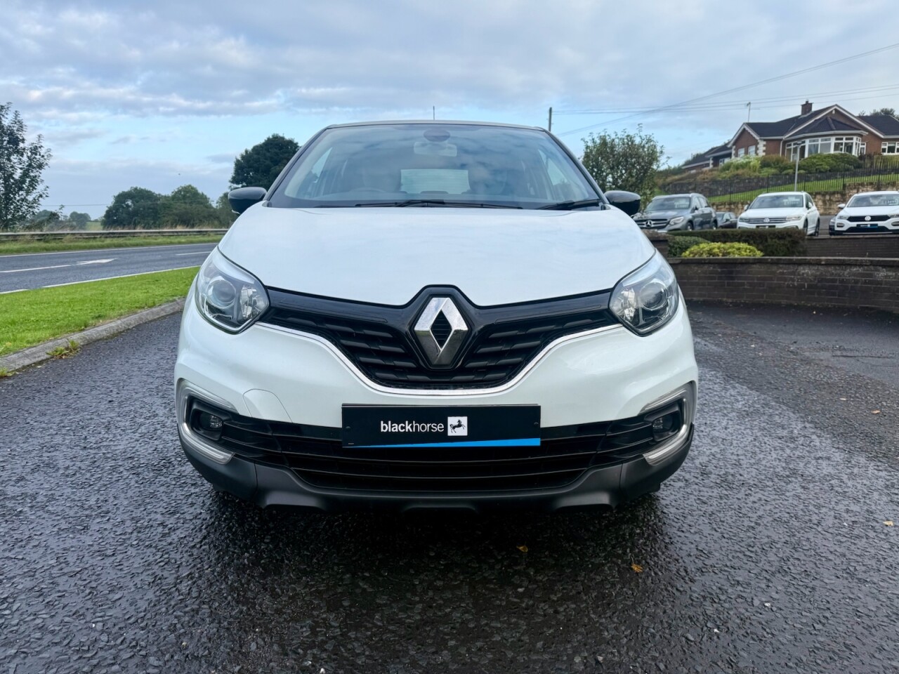 2019 RENAULT CAPTUR 1.3 TCe ENERGY Iconic SUV 5dr Petrol Manual (LOW MILES) - vehicle photo 3 for sale on PureCar