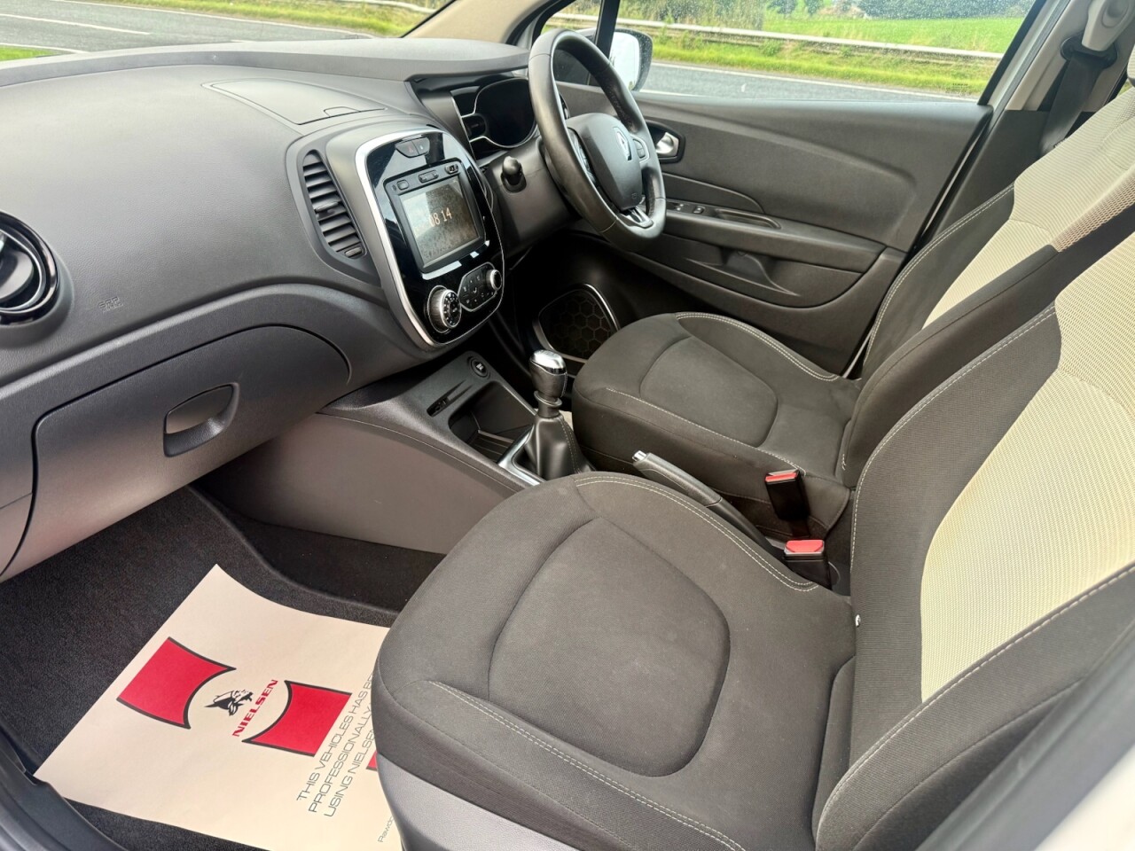 2019 RENAULT CAPTUR 1.3 TCe ENERGY Iconic SUV 5dr Petrol Manual (LOW MILES) - vehicle photo 7 for sale on PureCar