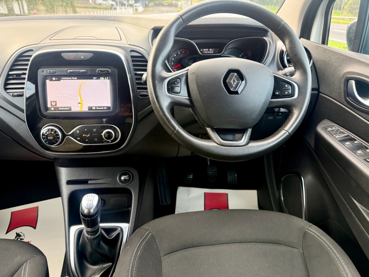 2019 RENAULT CAPTUR 1.3 TCe ENERGY Iconic SUV 5dr Petrol Manual (LOW MILES) - vehicle photo 13 for sale on PureCar