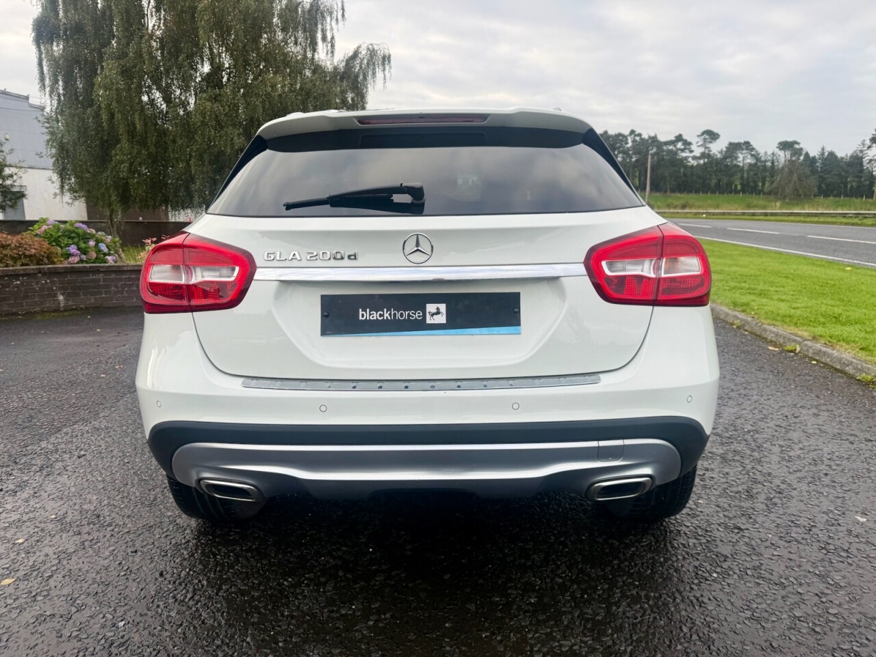 2017 MERCEDES GLA 2.1 GLA200d Sport (Executive) SUV Diesel (LOW MILES) - vehicle photo 4 for sale on PureCar