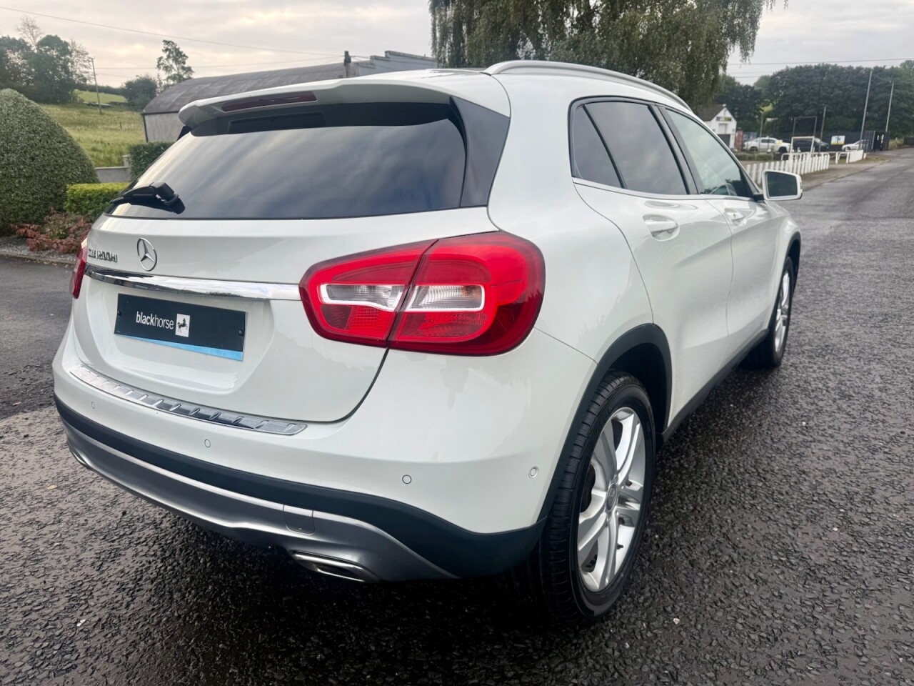 2017 MERCEDES GLA 2.1 GLA200d Sport (Executive) SUV Diesel (LOW MILES) - vehicle photo 5 for sale on PureCar