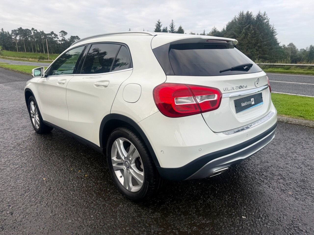 2017 MERCEDES GLA 2.1 GLA200d Sport (Executive) SUV Diesel (LOW MILES) - vehicle photo 6 for sale on PureCar