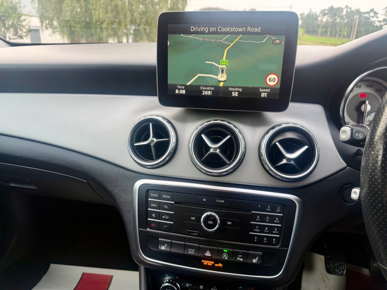 2017 MERCEDES GLA 2.1 GLA200d Sport (Executive) SUV Diesel (LOW MILES) - vehicle photo 11 for sale on PureCar