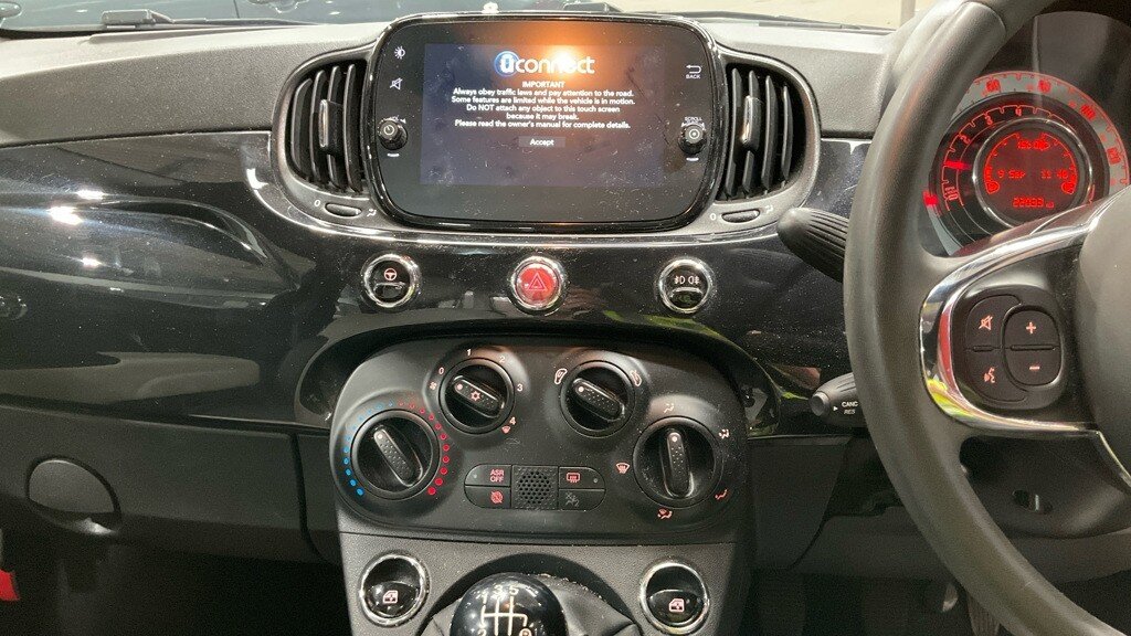 2021 Fiat 500 — image 10