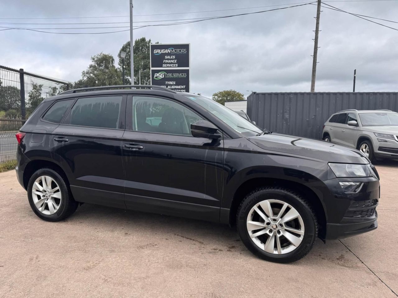 2019 SKODA KAROQ 1.6 TDI SE Technology SUV 5dr Diesel Manual Euro 6 (s/s) (115 ps) - vehicle photo 2 for sale on PureCar