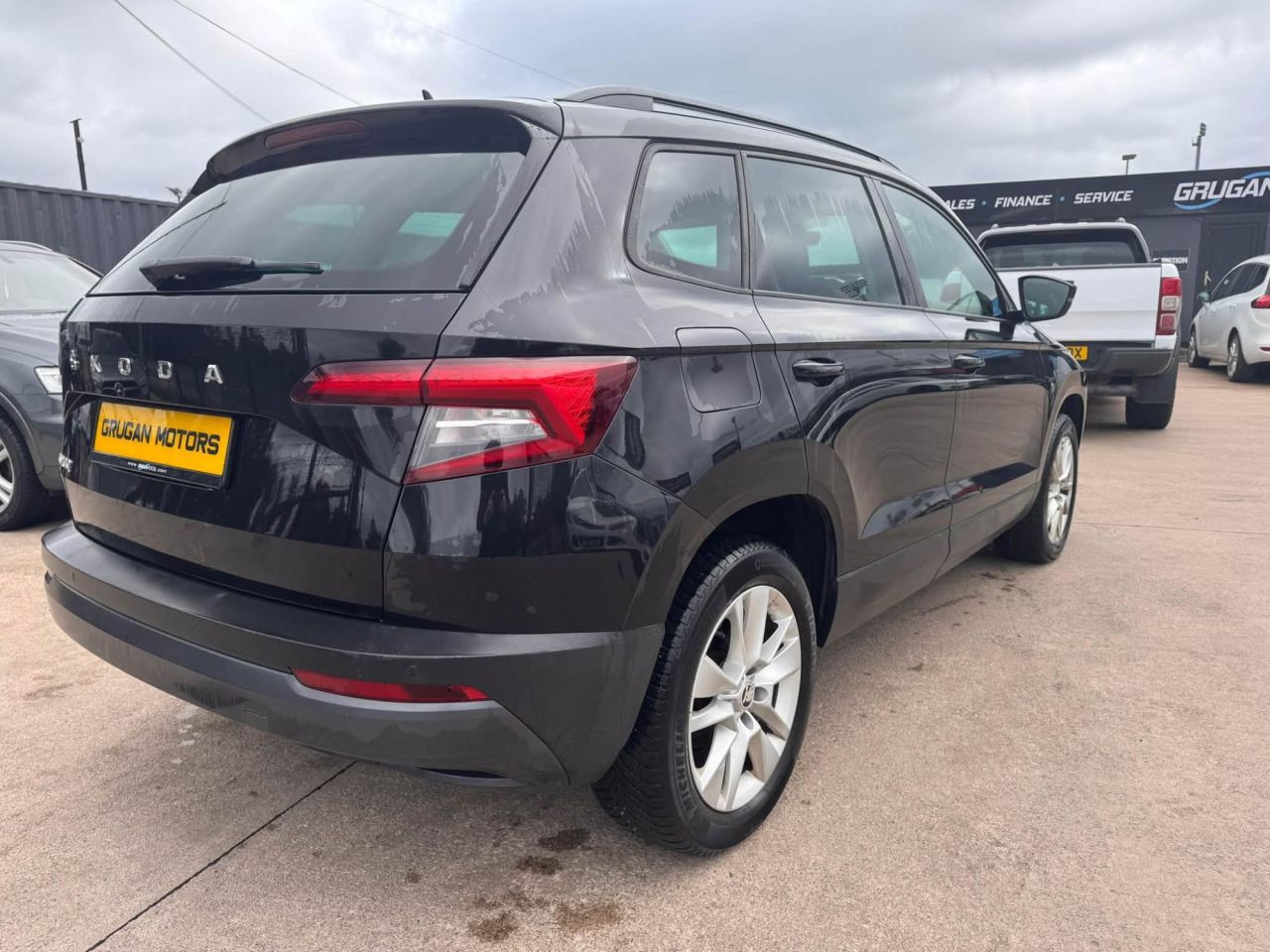 2019 SKODA KAROQ 1.6 TDI SE Technology SUV 5dr Diesel Manual Euro 6 (s/s) (115 ps) - vehicle photo 3 for sale on PureCar