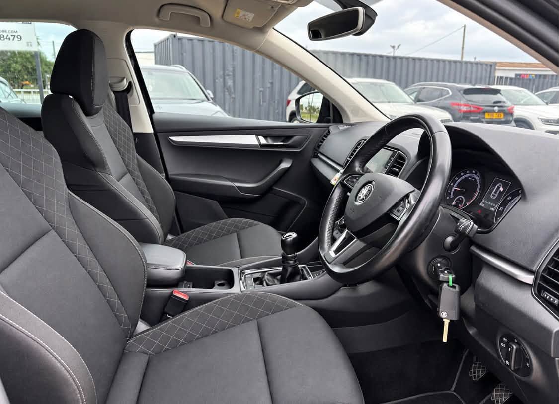 2019 SKODA KAROQ 1.6 TDI SE Technology SUV 5dr Diesel Manual Euro 6 (s/s) (115 ps) - vehicle photo 8 for sale on PureCar