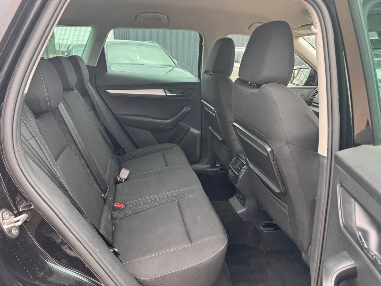 2019 SKODA KAROQ 1.6 TDI SE Technology SUV 5dr Diesel Manual Euro 6 (s/s) (115 ps) - vehicle photo 9 for sale on PureCar