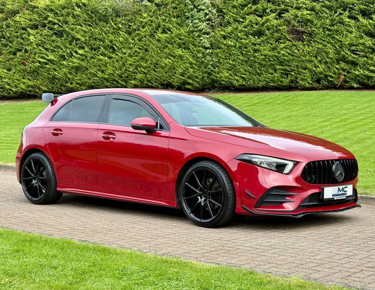 2020 MERCEDES A CLASS 1.5 A180d AMG Line (Premium 2) Hatchback 5dr Diesel 7G-DCT Euro 6 (s/s) (11 - vehicle photo 5 for sale on PureCar