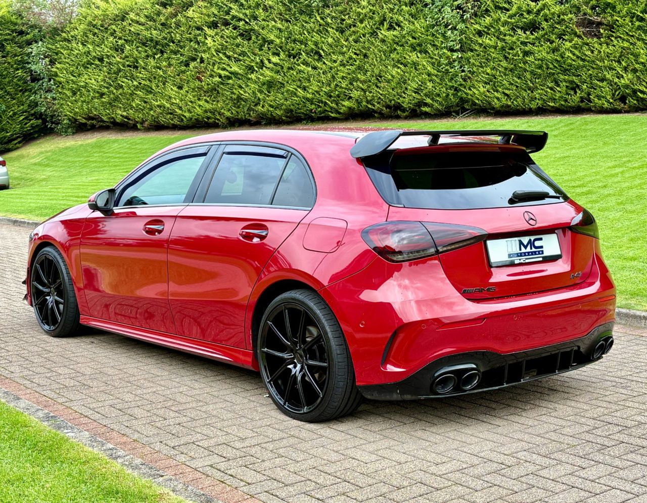 2020 MERCEDES A CLASS 1.5 A180d AMG Line (Premium 2) Hatchback 5dr Diesel 7G-DCT Euro 6 (s/s) (11 - vehicle photo 4 for sale on PureCar