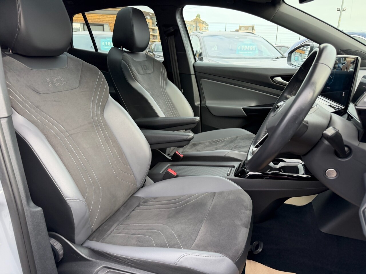 2023 VOLKSWAGEN ID.5 Pro 77kWh Style SUV 5dr Electric Auto (174 ps) ONLY 64659 GENUINE MILES - vehicle photo 17 for sale on PureCar