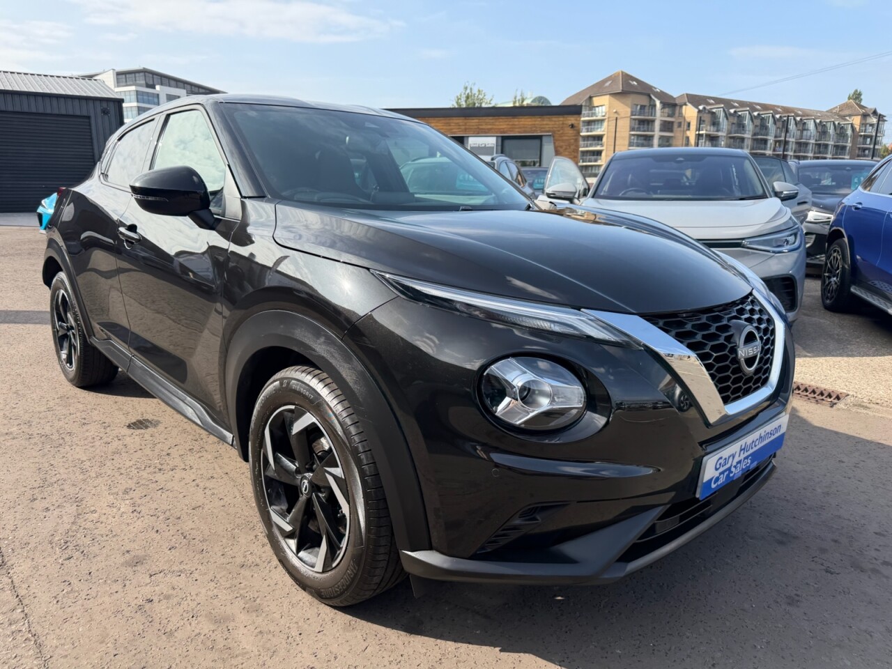 2023 NISSAN JUKE 1.0 DIG-T N-Connecta SUV 5dr Petrol Manual Euro 6 (s/s) (114 ps) ONLY 40123 - vehicle photo 9 for sale on PureCar