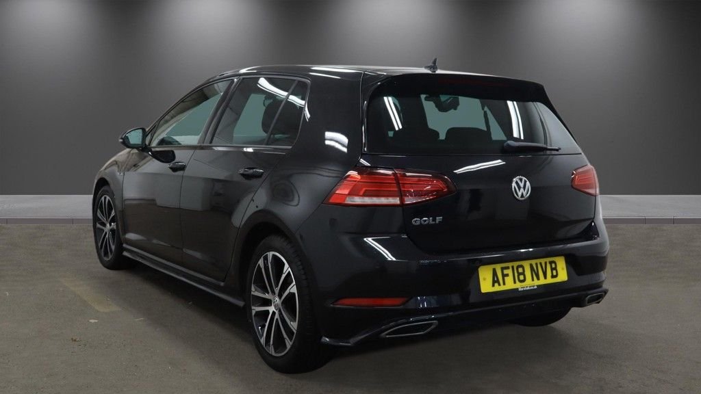 2018 Volkswagen Golf — image 3