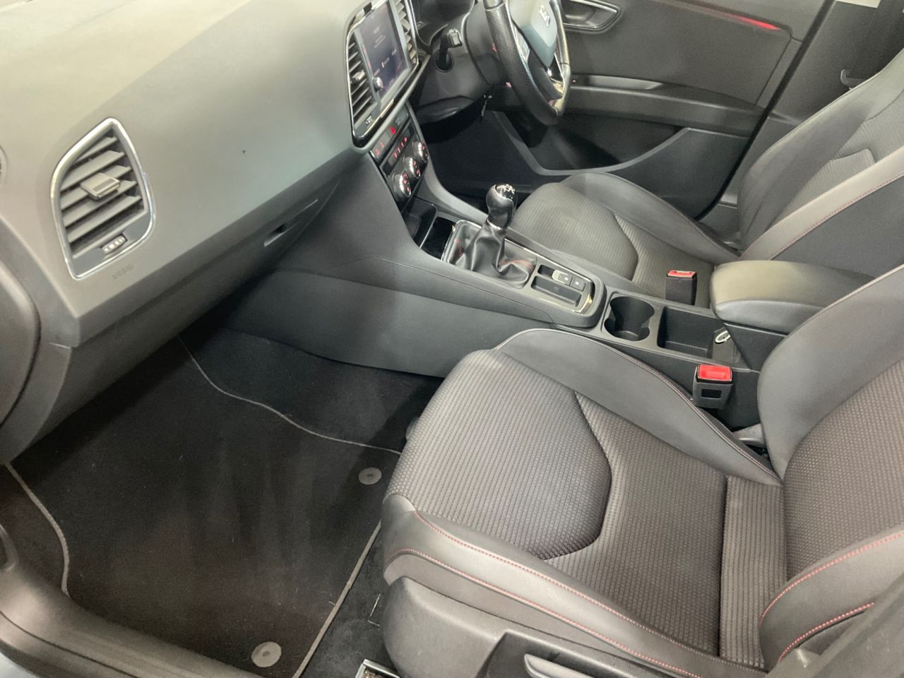 2017 SEAT LEON 2.0 TDI FR Technology Hatchback 5dr Diesel Manual Euro 6 (s/s) (184 ps) - vehicle photo 12 for sale on PureCar