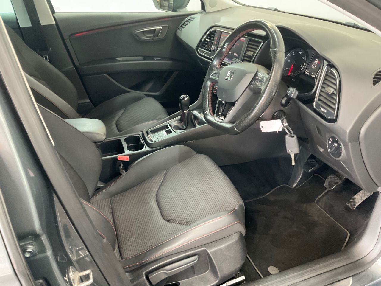 2017 SEAT LEON 2.0 TDI FR Technology Hatchback 5dr Diesel Manual Euro 6 (s/s) (184 ps) - vehicle photo 13 for sale on PureCar