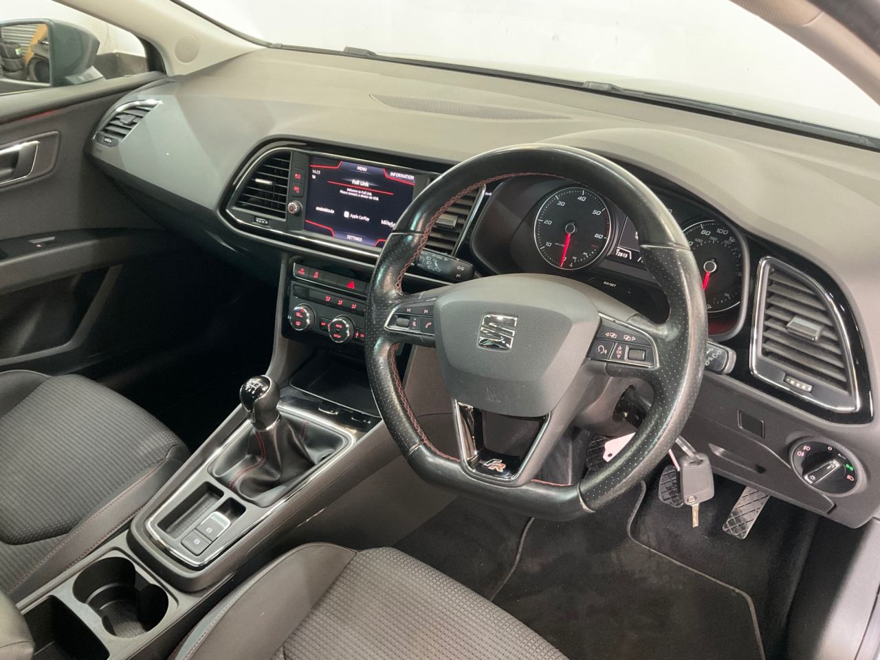 2017 SEAT LEON 2.0 TDI FR Technology Hatchback 5dr Diesel Manual Euro 6 (s/s) (184 ps) - vehicle photo 14 for sale on PureCar
