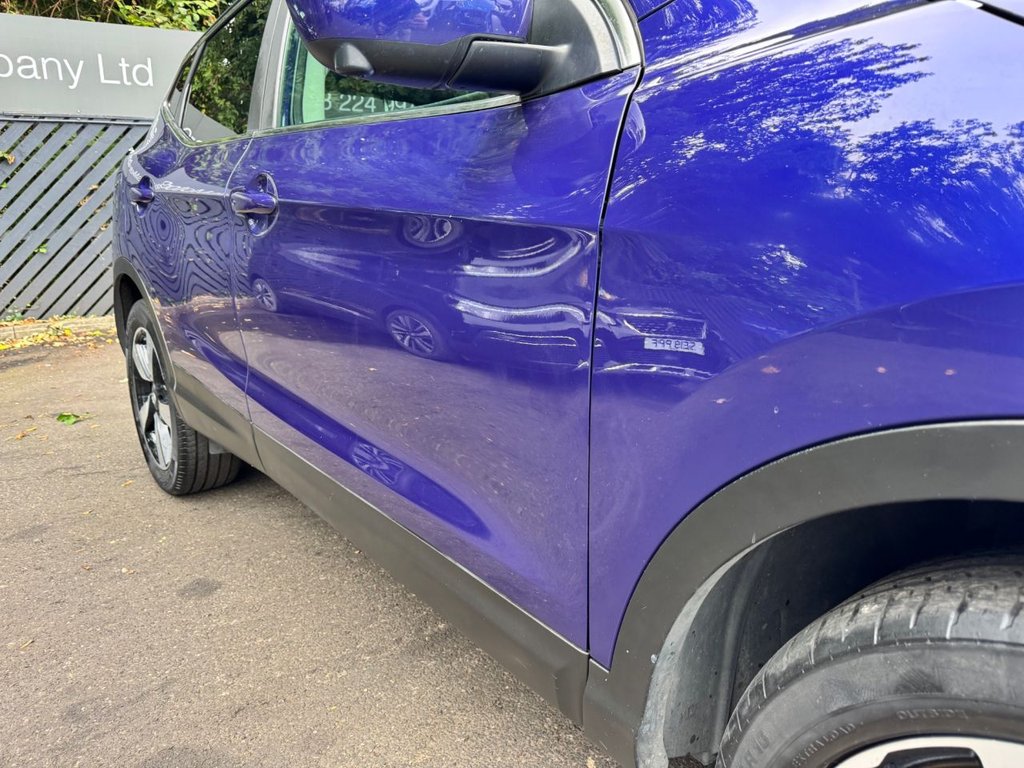 2017 Nissan Qashqai — image 2