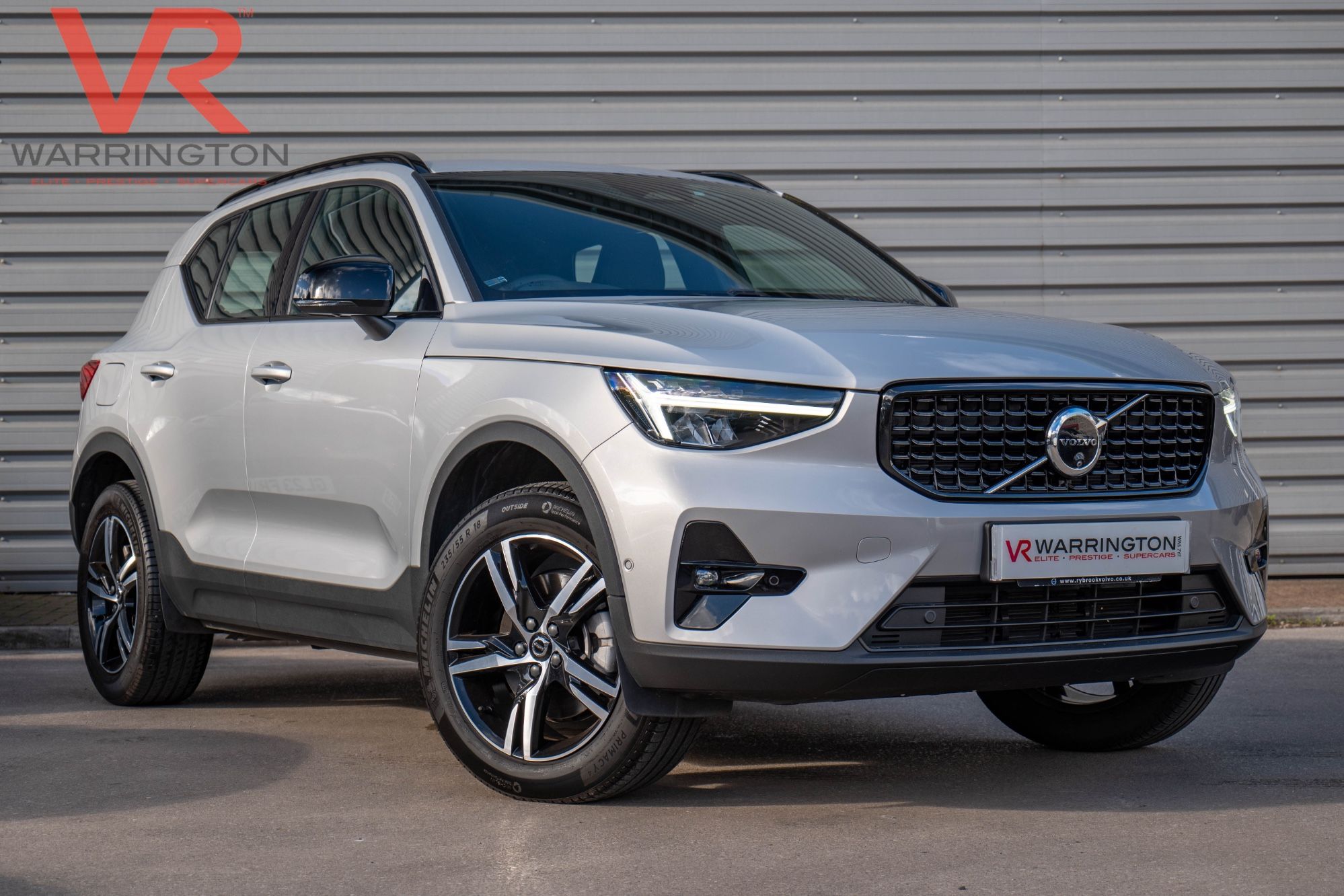 2023 Volvo XC40
