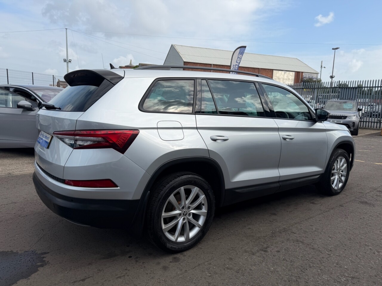 2023 SKODA KODIAQ 2.0 TDI SE Drive SUV 5dr Diesel DSG 4WD Euro 6 (s/s) (7 Seat) (150 ps) NI V - vehicle photo 36 for sale on PureCar