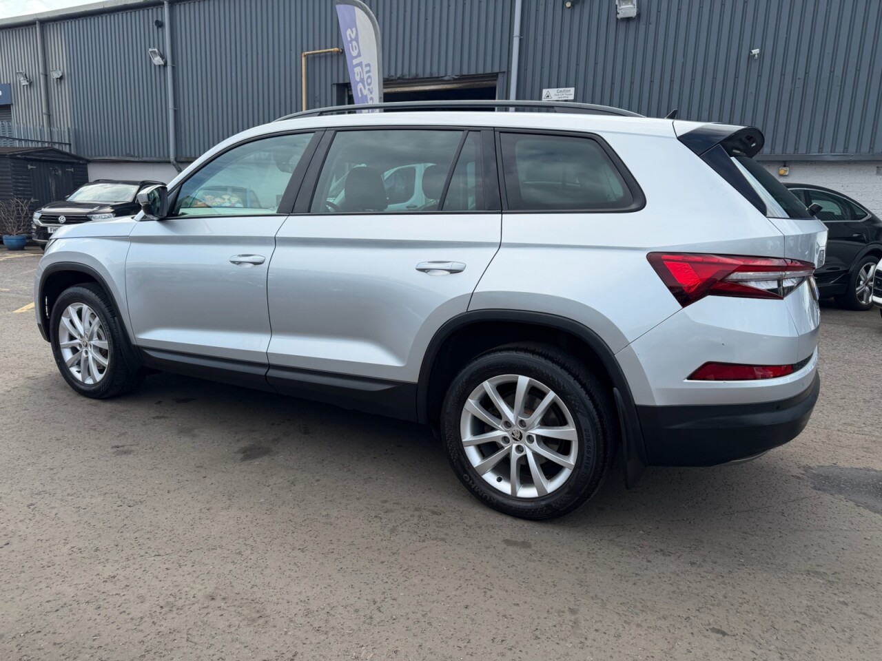 2023 SKODA KODIAQ 2.0 TDI SE Drive SUV 5dr Diesel DSG 4WD Euro 6 (s/s) (7 Seat) (150 ps) NI V - vehicle photo 7 for sale on PureCar