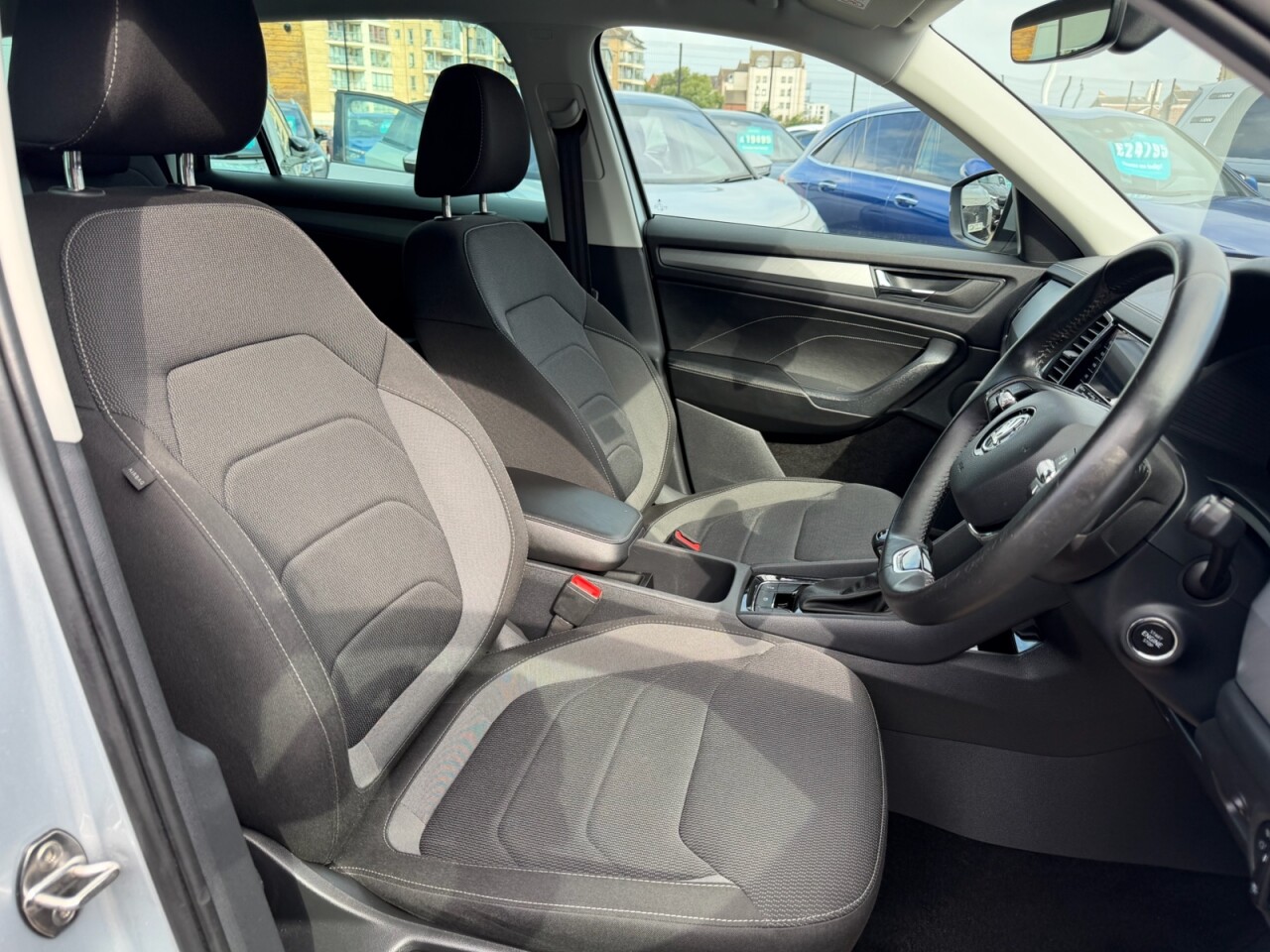 2023 SKODA KODIAQ 2.0 TDI SE Drive SUV 5dr Diesel DSG 4WD Euro 6 (s/s) (7 Seat) (150 ps) NI V - vehicle photo 17 for sale on PureCar