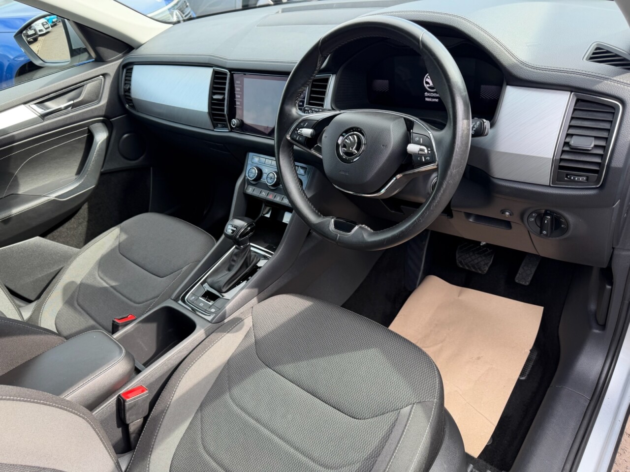 2023 SKODA KODIAQ 2.0 TDI SE Drive SUV 5dr Diesel DSG 4WD Euro 6 (s/s) (7 Seat) (150 ps) NI V - vehicle photo 19 for sale on PureCar