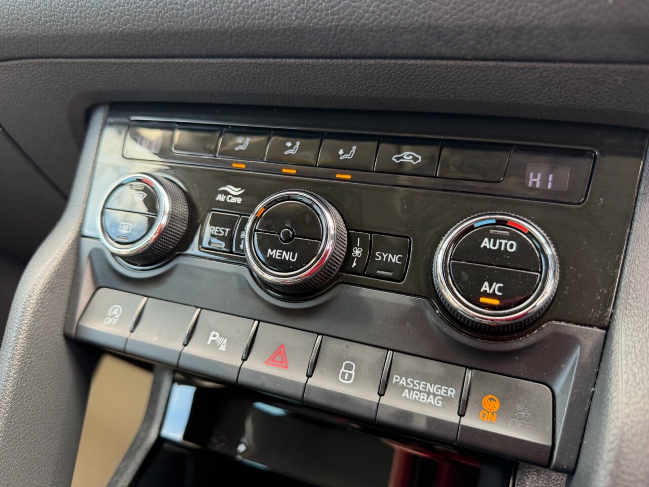 2023 SKODA KODIAQ 2.0 TDI SE Drive SUV 5dr Diesel DSG 4WD Euro 6 (s/s) (7 Seat) (150 ps) NI V - vehicle photo 28 for sale on PureCar