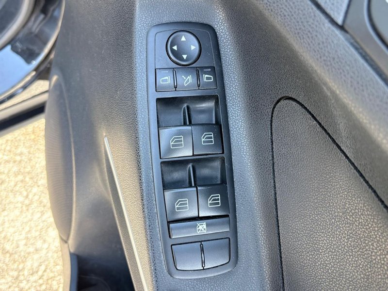 2006 Mercedes-Benz M Class in black — photo 13 of 21