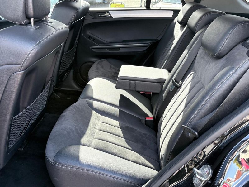 2006 Mercedes-Benz M Class in black — photo 18 of 21