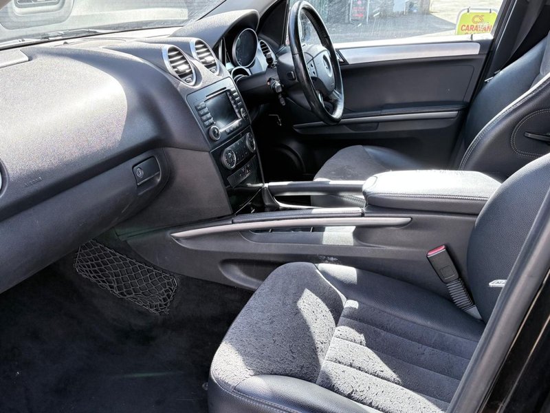 2006 Mercedes-Benz M Class in black — photo 19 of 21
