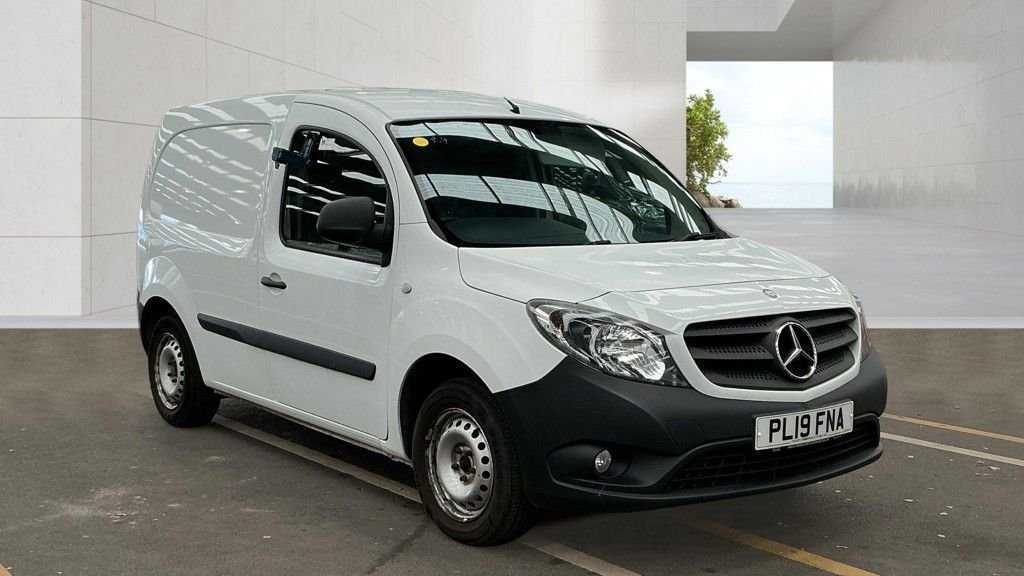 White 2019 Mercedes-Benz Citan Van Front-wheel drive Manual