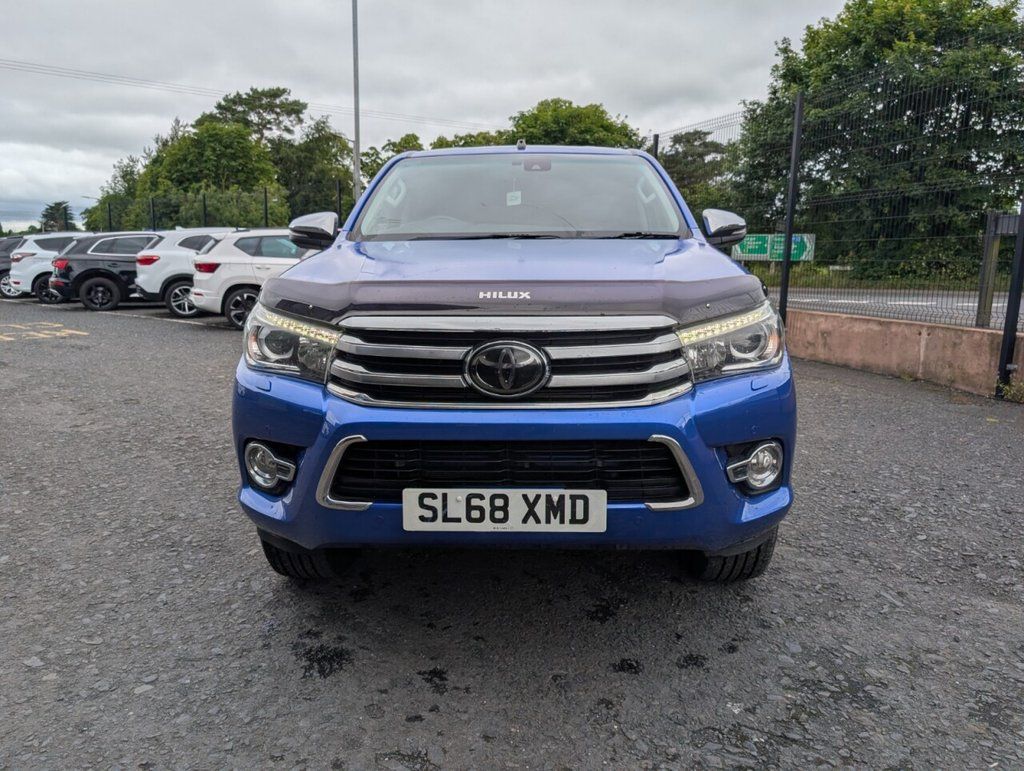 2018 TOYOTA HILUX 2.4 D-4D Invincible X Pickup Double Cab 4dr Diesel Manual 4WD Euro 6 (s/s) - vehicle photo 3 for sale on PureCar