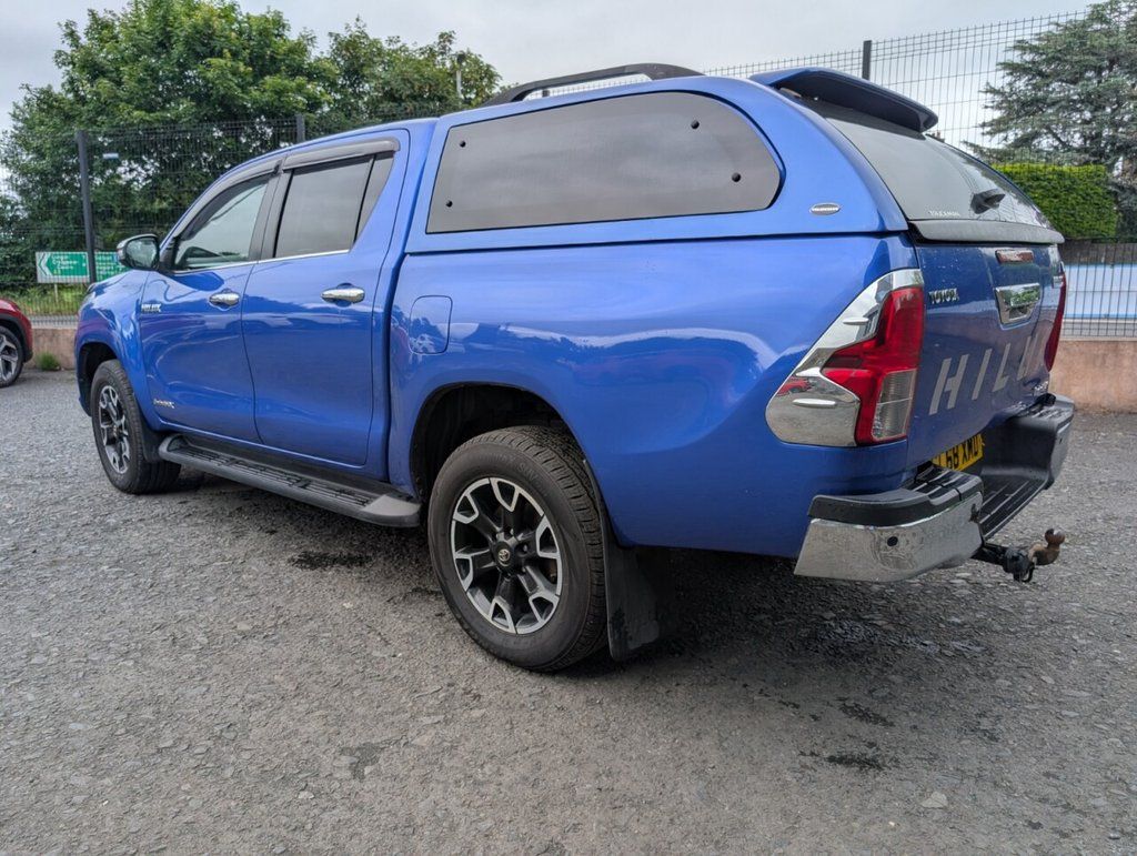 2018 TOYOTA HILUX 2.4 D-4D Invincible X Pickup Double Cab 4dr Diesel Manual 4WD Euro 6 (s/s) - vehicle photo 6 for sale on PureCar